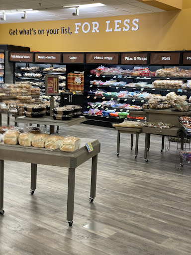 Grocery Store «Hannaford Supermarket», reviews and photos, 299 Elm St, Biddeford, ME 04005, USA