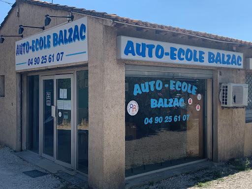 Auto-École Balzac à Les Angles, Gard