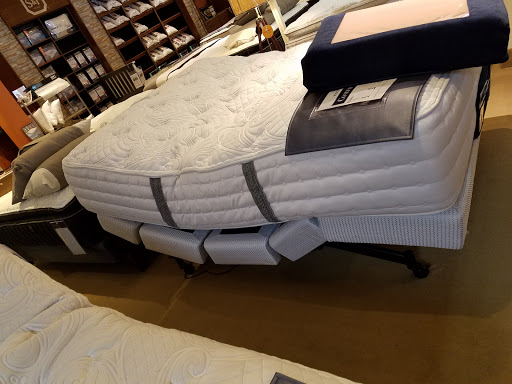 Furniture Store «Levin Furniture», reviews and photos, 16960 Sprague Rd, Middleburg Heights, OH 44130, USA