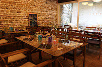 Atmosphère du Restaurant Le Rouge et le Noir à Caluire-et-Cuire - n°10