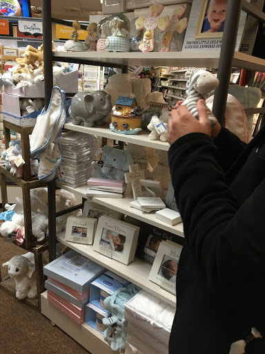 Book Store «LifeWay Christian Store», reviews and photos, 17326 Southcenter Pkwy, Tukwila, WA 98188, USA