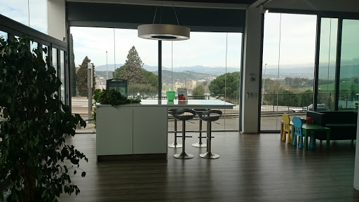 MUNTATGES BENITEZ, SL (NOVAFINESTRA)