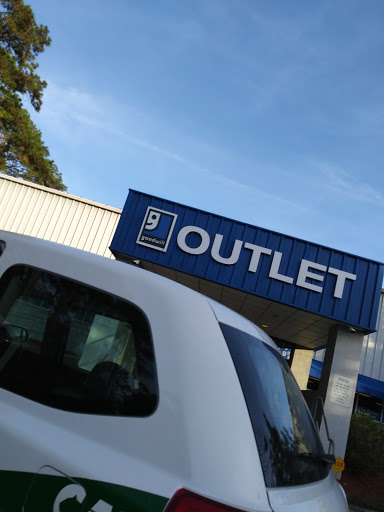 Outlet Store «Goodwill Outlet», reviews and photos