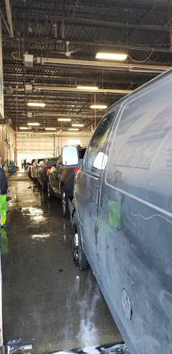 Car Wash «Logan Square Hand Car Wash & Detailing», reviews and photos, 2436 N Milwaukee Ave, Chicago, IL 60647, USA