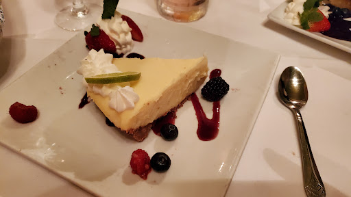 American Restaurant «The Veranda», reviews and photos, 2122 Second St, Fort Myers, FL 33901, USA