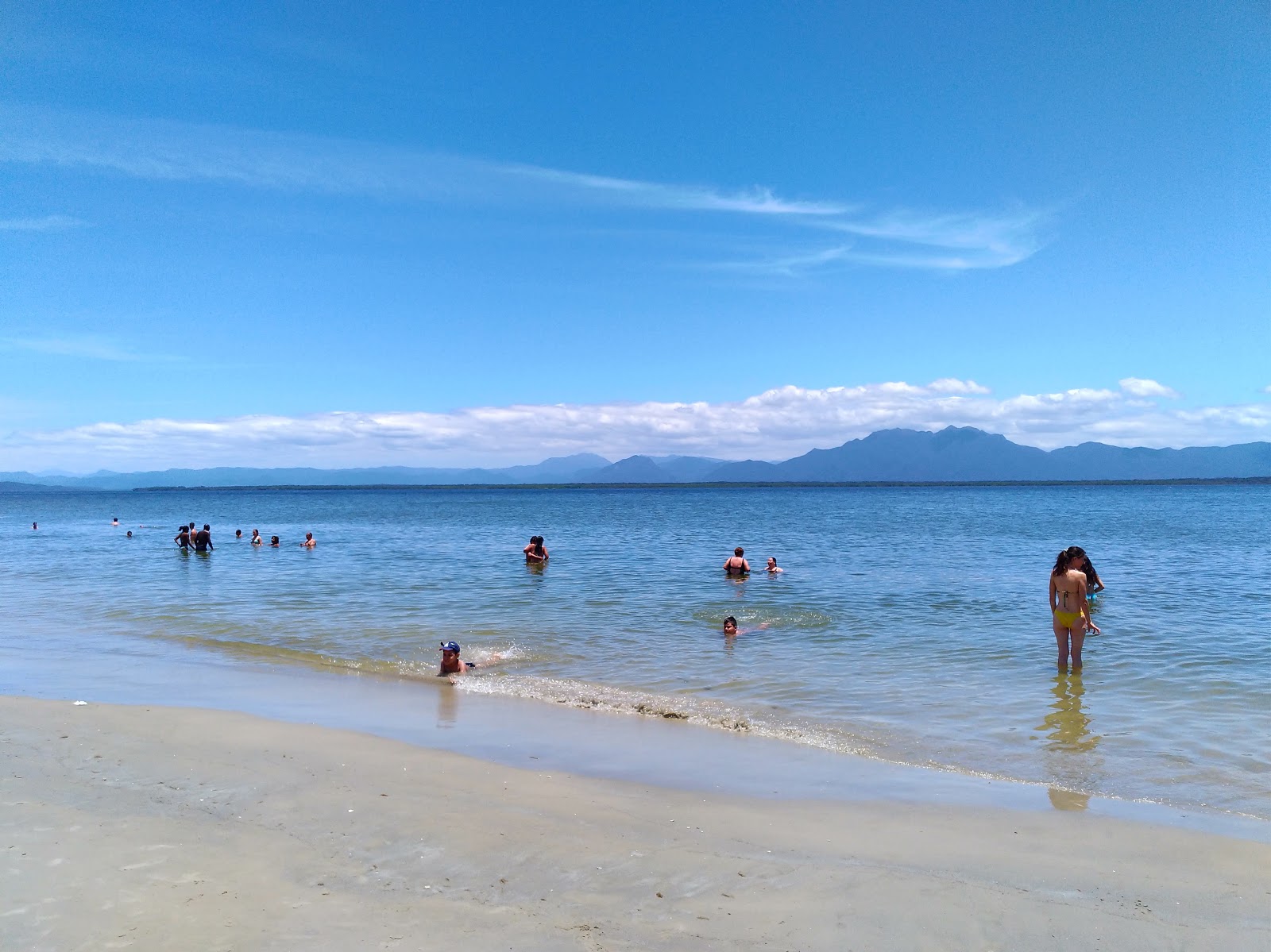Foto de Playa Pereirinha con agua cristalina superficie