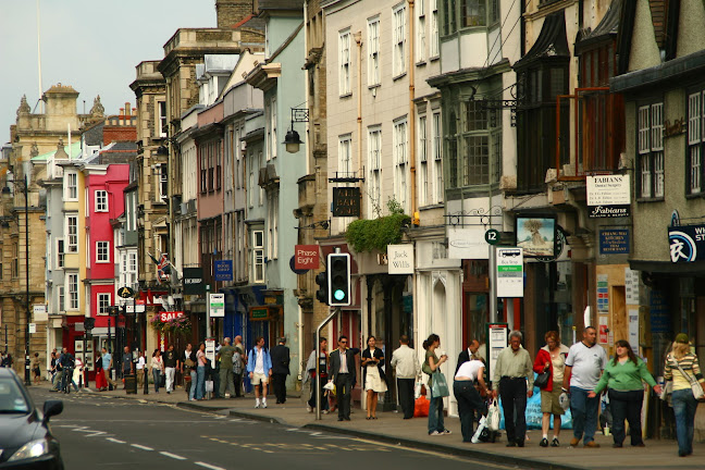 Hunters Estate & Letting Agents Oxford - Real estate agency