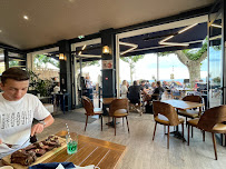 Atmosphère du Restaurant Café des Bains à Saint-Raphaël - n°12