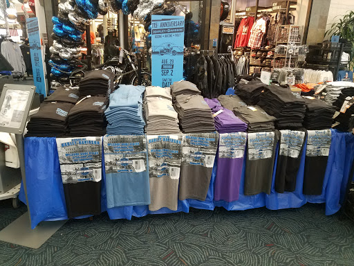 Harley-Davidson Dealer «House of Harley-Davidson®», reviews and photos, 6221 W Layton Ave, Milwaukee, WI 53220, USA