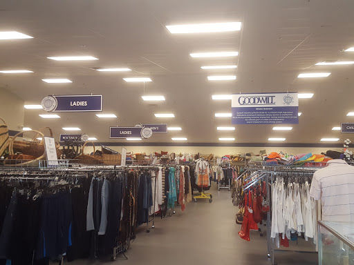 Variety Store «Goodwill», reviews and photos
