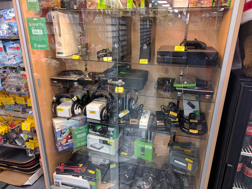 DVD Store «Vintage Stock», reviews and photos, 12280 Shawnee Mission Pkwy, Shawnee, KS 66218, USA