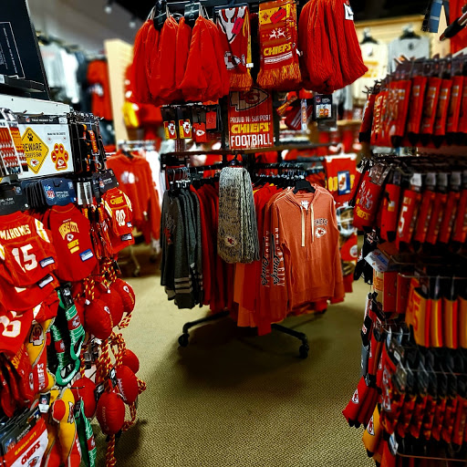 Sportswear Store «Rally House Boardwalk», reviews and photos, 8650 N Boardwalk Ave, Kansas City, MO 64154, USA