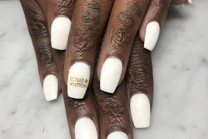 Hollywood Nails image