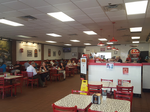 Sandwich Shop «Firehouse Subs», reviews and photos, 1547 E Race Ave #4, Searcy, AR 72143, USA