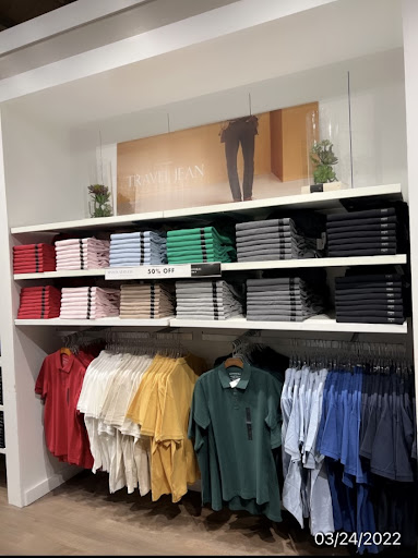 Clothing Store «Banana Republic», reviews and photos, 454 Evergreen Ct, Central Valley, NY 10917, USA