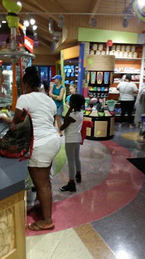 Department Store «Bon-Ton», reviews and photos, 443 E Main St, Westfield, MA 01085, USA