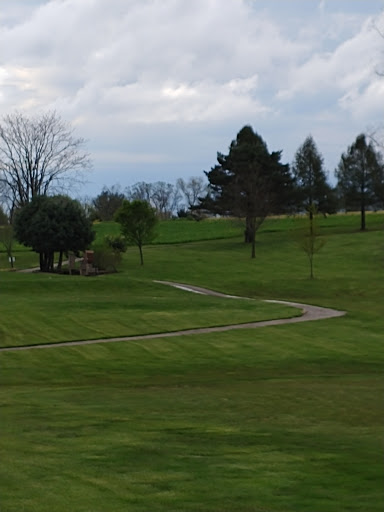 Golf Course «Flatbush Golf Course», reviews and photos, 940 Littlestown Rd, Littlestown, PA 17340, USA