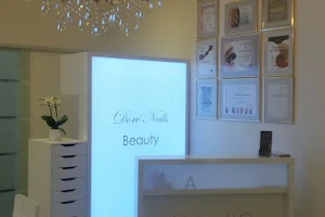 Doré Nails Beauty image