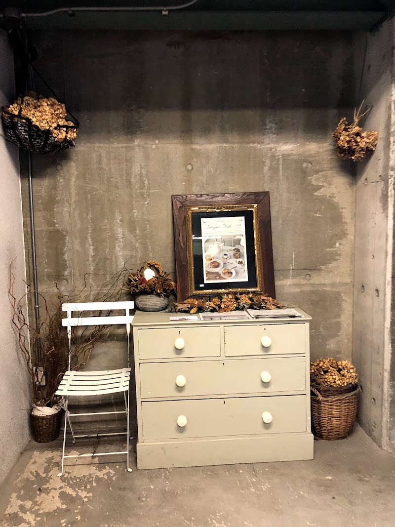 アンティーク家具のantiques Midi 大阪府箕面市船場東 アンティーク家具店 家具 グルコミ