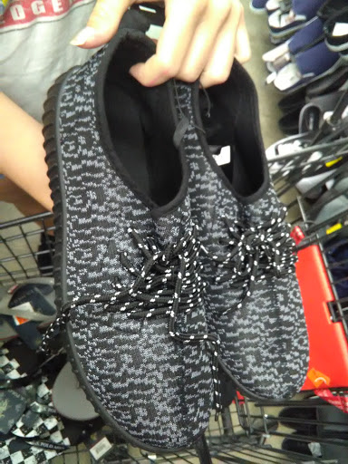 Fallas Discount Stores, 82150 CA-111, Indio, CA 92201, USA, 