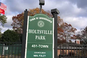 Holtsville Park image