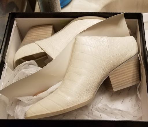 Shoe Store «DSW Designer Shoe Warehouse», reviews and photos, 19075 Interstate 45 N, Shenandoah, TX 77385, USA