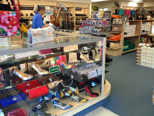 Shoe Store «Bida Wide Width Shoes», reviews and photos, 1651 NE 163rd St, North Miami Beach, FL 33162, USA