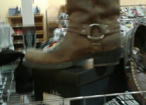 Consignment Shop «Deja Vu / DeJa Kids Consignment Boutique Tuscaloosa», reviews and photos, 1825 Mcfarland Blvd N #120, Tuscaloosa, AL 35406, USA