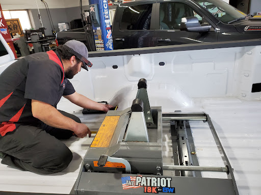 Trailer Hitch Supplier «S&R Motorz Inc», reviews and photos, 731 W Baseline St suite#1, Cornelius, OR 97113, USA