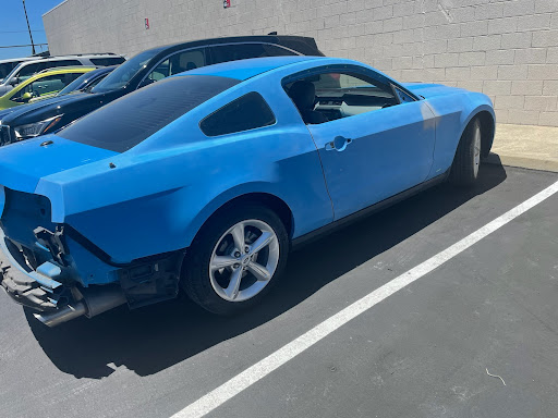 White Oaks Auto Body image