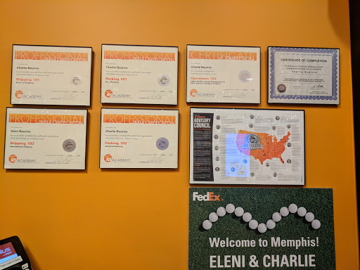 Shipping and Mailing Service «Office 11211», reviews and photos, 223 Bedford Ave, Brooklyn, NY 11211, USA