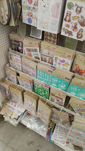 Dollar Store «Dollar Tree», reviews and photos, 646 Stewart Ave, Garden City, NY 11530, USA