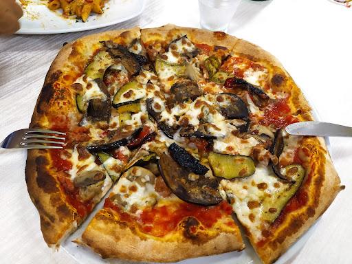 Ristorante-Pizzeria villa delle Rose in Pertosa, Provincia di Salerno