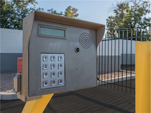 Storage Facility «Extra Space Storage», reviews and photos, 112 N Alma School Rd, Mesa, AZ 85201, USA