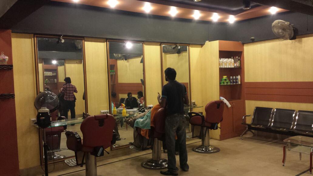 The Cutting EDGE Salon Qasimabad