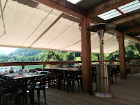 Atmosphère du Restaurant La Buvette Du Lac du Lauzet à Le Lauzet-Ubaye - n°1