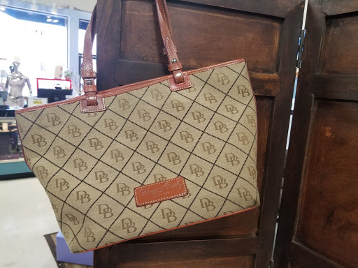 Thrift Store «St. Vincent De Paul (SVDP) Thrift Store», reviews and photos, 2406 El Camino Real, Redwood City, CA 94063, USA