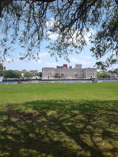 Park «Riverfront Park», reviews and photos, 5 N Water St, Wilmington, NC 28401, USA