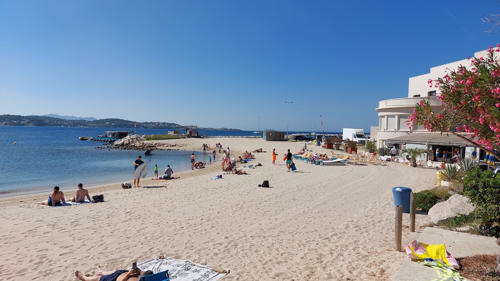 Plage du Casino'in fotoğrafı imkanlar alanı
