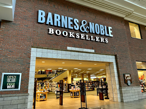 Book Store «Barnes & Noble», reviews and photos, 3 S Tunnel Rd, Asheville, NC 28805, USA