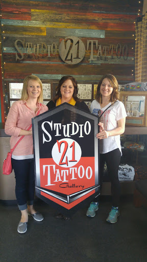 Tattoo Shop «Studio 21 Tattoo Gallery», reviews and photos, 6020 W Flamingo Rd, Las Vegas, NV 89103, USA