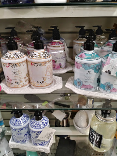 Department Store «HomeGoods», reviews and photos, 431 N Main St, East Longmeadow, MA 01028, USA