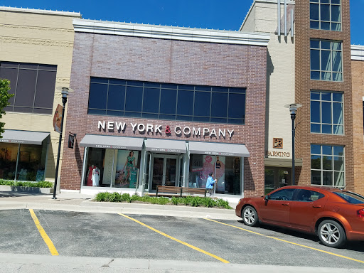 Shopping Mall «Burr Ridge Village Center», reviews and photos, 701 Burr Ridge Pkwy, Willowbrook, IL 60527, USA