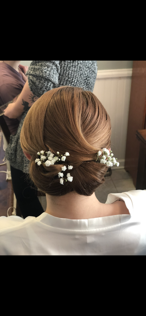 Curl Up And Dye Salon And Spa 14051