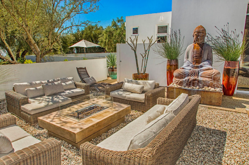 Paradise Retreats image