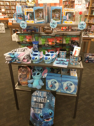 Used Book Store «2nd & Charles», reviews and photos, 1705 Mall of Georgia Blvd, Buford, GA 30519, USA