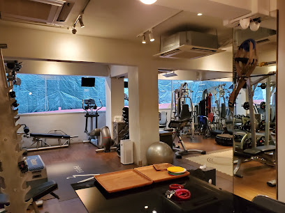 V2 sports training studio - 號, 20 Ashley Rd, Tsim Sha Tsui, Hong Kong