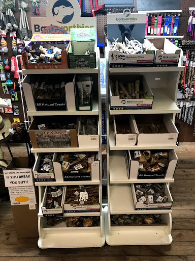 Animal Feed Store «Mid-County Farm & Feed Supply», reviews and photos, 128 S Twin City Hwy, Nederland, TX 77627, USA