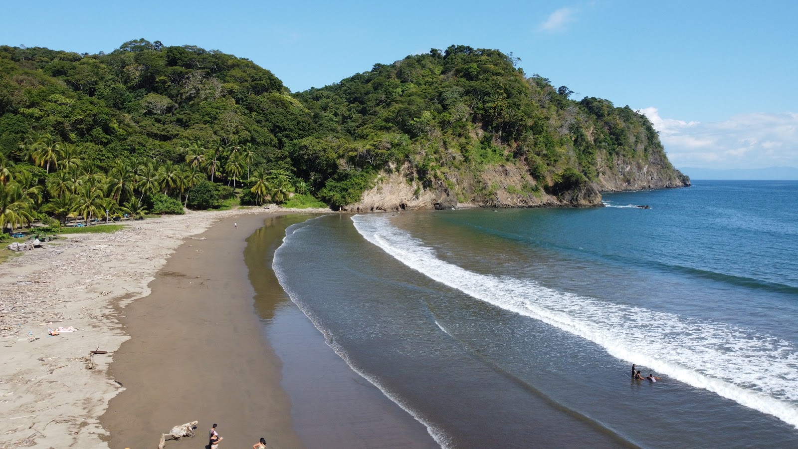 Φωτογραφία του Los Organos beach με φωτεινή άμμος επιφάνεια