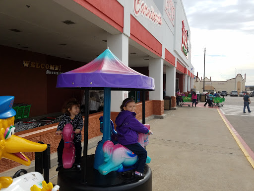 Grocery Store «Fiesta Mart Inc», reviews and photos, 275 NE 28th St, Ft Worth, TX 76106, USA